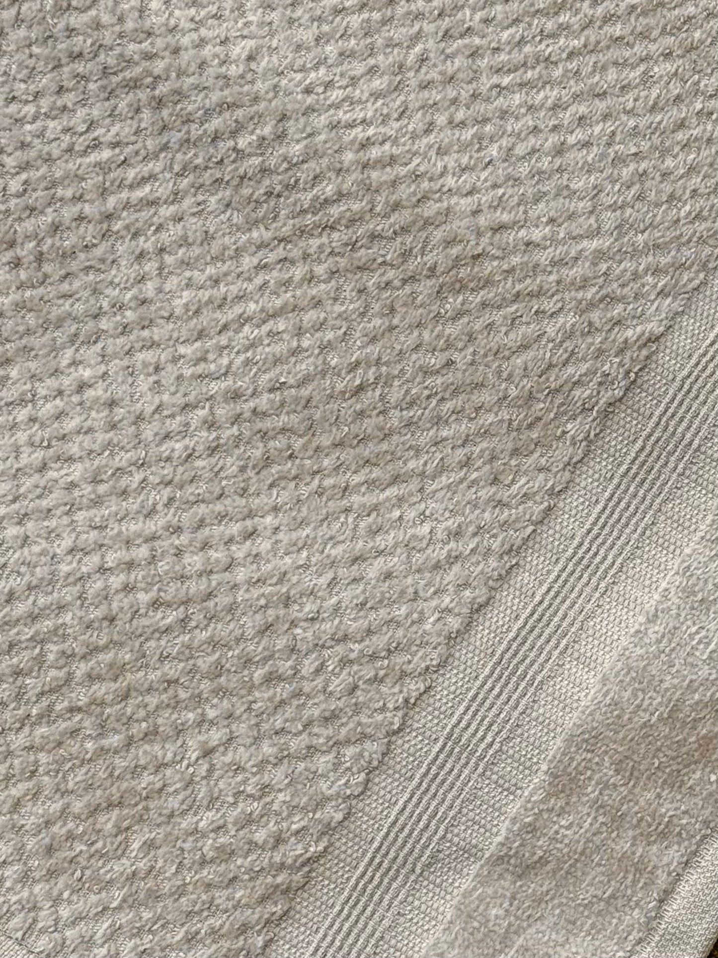 TOALLA PULLMAN GAMUZA CAFE CLARO 70X40